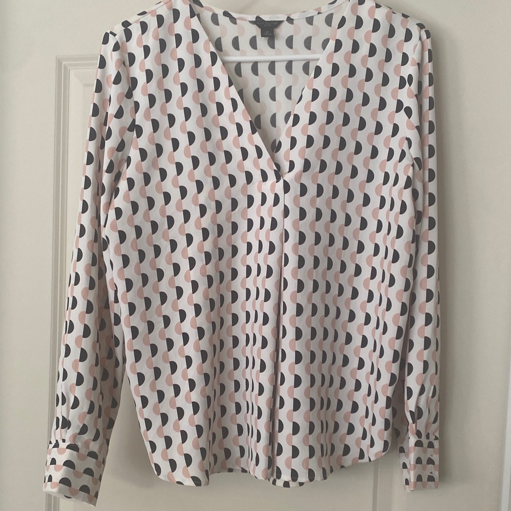 Ann Taylor Women's Polka Dot V-Neck Blouse - Pink & Black size petite medium